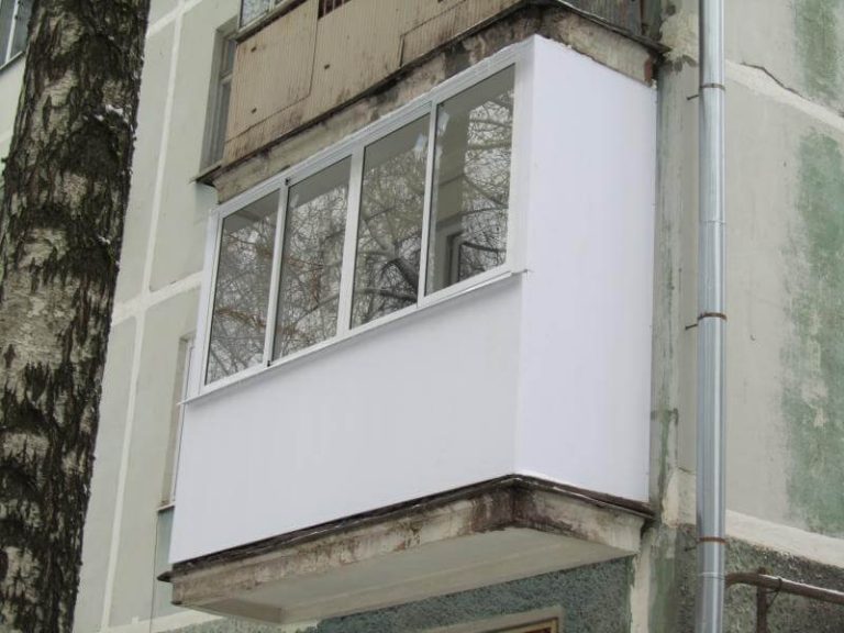 Балкон обшитый полностью