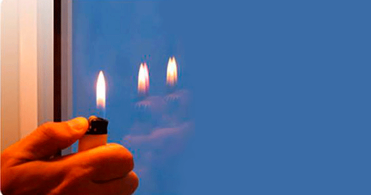 Свечка у окна